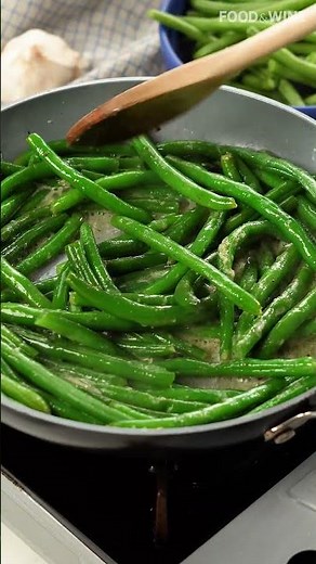 Garlic Butter Green Beans (Vegetarian Recipe)
