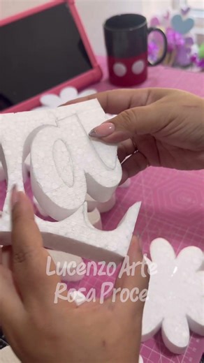 A de arte… porque cada letra es magia creada con las manos #ArteManual #ASMRcreativo #ProcesoHermoso