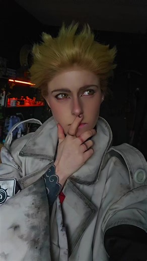 Man likes hot chicks (read as Gris) who can blame him. #enjin #enjingachiakuta #gachiakutaanime #gachiakutamanga