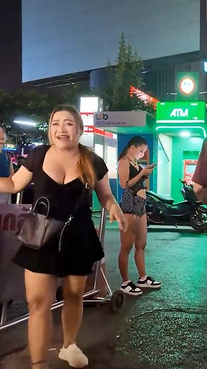😱 Unbelievable Freelancers at Nana Plaza Bangkok | Thailand Nightlife 2025! #bangkok #thailand #nanaplaza #nightlife #nightout #videoviralシ #viralreelschallenge #trendingreelsvideo #freelancer #viralvideochallenge #trendingnow | Traveller_Bro