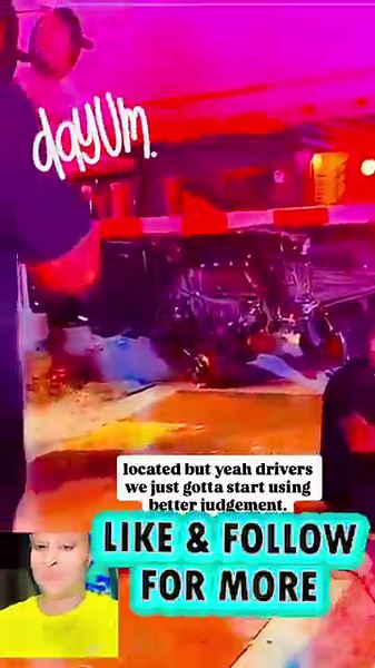 Shocking Near-Disaster: US Express Driver's Close Call with Train on U-Turn! #foryourpage #shorts