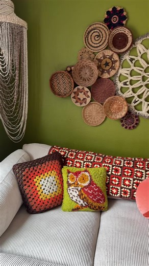 Cozy and Magical Living Room Decor Inspiration