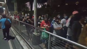 WATCH: Dozens of Las Piñas residents run to get in a vaccination site at SM Southmall early Thursday morning. Despite the local gov’t prohibiting people from lining up outside jab sites during curfew hours, hundreds already showed up—many of them walk-ins. | via Anjo Bagaoisan, ABS-CBN News (📹: Bernard Tibudan) | ABS-CBN News