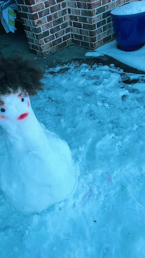 Top of tha line☃️#dime#snowman#fyp@allison #bigbehind#cuteface