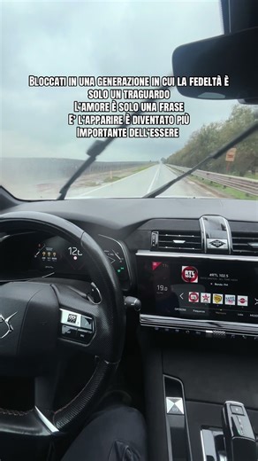 Video di Mario Pepe (@mariopepe09) con Glock e Diamanti - Niko Pandetta & Guè