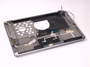 Cómo quitar la rejilla térmica de la XPS 15 (L521x)