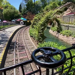 Caboose ride on #caseyjrcircustrain Who doesn’t love a great caboose? 😉 . . #disneyland #fantasyland #dumbo #caseyjr #caseyjunior #disney | Squirrel Mountain Railroad and Mine
