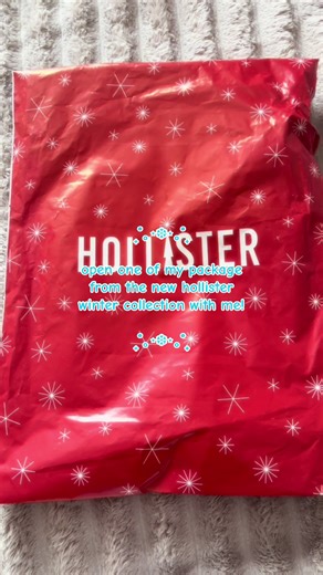 Unboxing Hollister's New Winter Collection