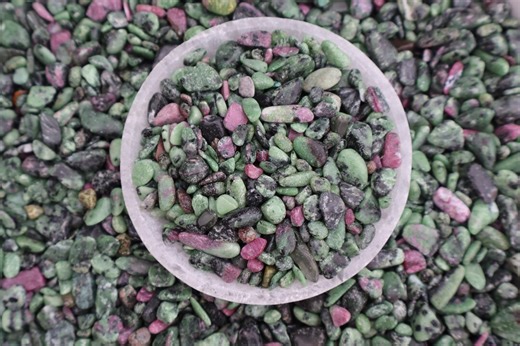 Tumbled Ruby Zoisite Chips 4–9mm – Green Red Gemstone for Jewelry Making - Etsy