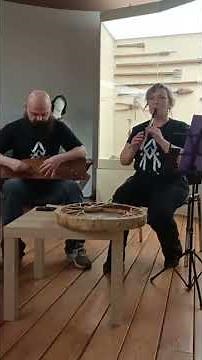 En Avant Blonde / Son Ar Sistr - tin whistle and gusli