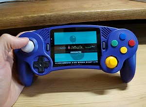 Hands-On with the Nintendo GameCube-Inspired RetroBlock 2 Portable Game Console