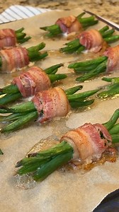 80 reactions · 53 shares | Bacon-wrapped and ready to impress 蘆 @cozyhomebodydiary Ingredients: 12 oz green beans, trimmed 1 package of uncured smoked bacon (can substitute with turkey bacon) 1 tsp garlic powder salt and pepper to taste | Amazon Fresh | Facebook