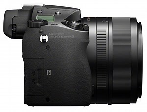 Canon Working On New PowerShot Compact with Large Image Sensor and High-Magnification Lens