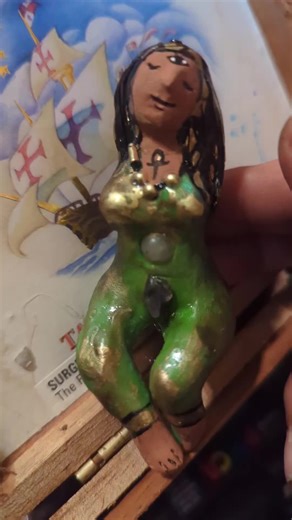 Are you starving for JOY after a season of darkness? 💚✨ Meet Hathor - Egyptian Goddess of Joy, Love, Music & Healing. She's the one who transformed Sekhmet's rage into celebration. The one who brings laughter back after grief. The goddess of the GOOD STUFF - pleasure, beauty, dance, rebirth. Her green = heart healing, fertile new beginnings, nature's abundance The ankh on her chest = eternal life force, soul nourishment and protection. Hathor is here for you if you need: 💚 Joy after a dark sea