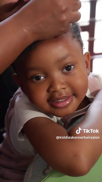 Stylish Graduation Hairstyle Tutorial for Kids