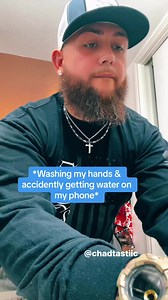 70K views · 1.1K reactions | WHY MY PHONE DO THAT! SO WEIRD! #tiktok #humor #jokes #comedy #laugh #viral #humor #vibes #facts #cake #trending #vine #houstontx #htx #texas #beard #follow | Chad Deitrich | Facebook
