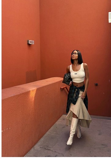Styling a Midi Skirt: Tips and Outfit Ideas