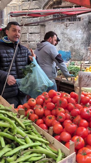 Il Melone con lo Zucchero: Delizie a Ballarò