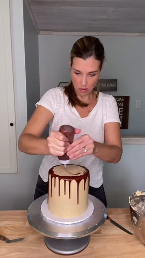 Custom cake disaster that still keeps me up at night but lesson learned! Feel free to share yours 🤣🤦‍♀️ #fyp #bakingfail #cakedrip #bakerstiktok