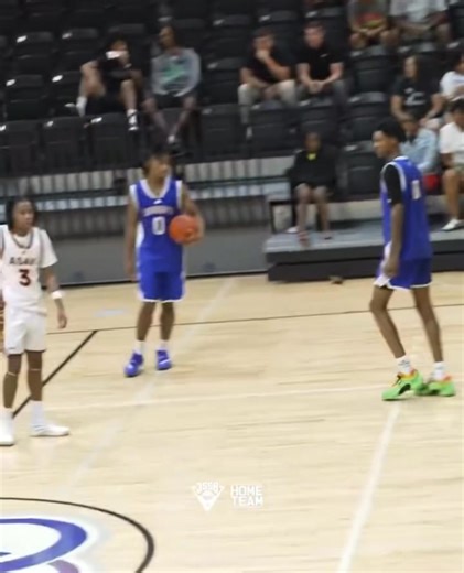 Deron Rippey Jr. said, oh no you don’t … ✋🏾🏀 ☠️ He plans to visit UK in August. 💙 | Wildcat Country - Big Blue Nation