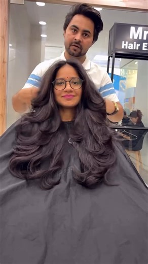 TRENDING HAIRCUTS 💇‍♀️😍 on Instagram: "Long To Short Haircut 💇‍♀️ #girlshaircuts💇‍♀️ #haircut #hair #hairstylist #hairtransformation #reels #trending #hairstyles #longhair #haircolor #longhair #shorthair"