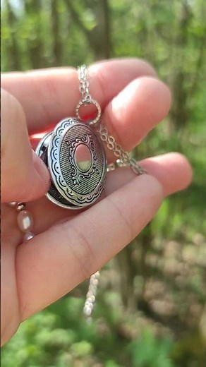 Carnelian Photo Locket Red Stone Keepsake Pendant Necklace Gift AGATIX #jewelry #crystals #gemstone