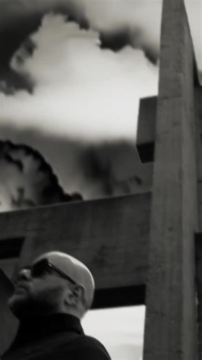 𝖌𝖔𝖙𝖍 𝖒𝖚𝖘𝖎𝖈 𝖛𝖎𝖉𝖊𝖔𝖘 on Instagram: "Stefan Netschio & A State of Flux - Dislocation (Ultravox Cover) @netsch.io asofcollective #stefannetschio #astateofflux #synth #dislocation #ultravoxcover"