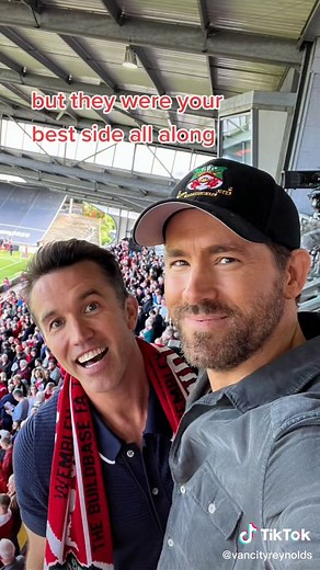 It's not a selfie, it's a Welshie ♥️🤍 with @rmcelhenney & @wrexham_afc