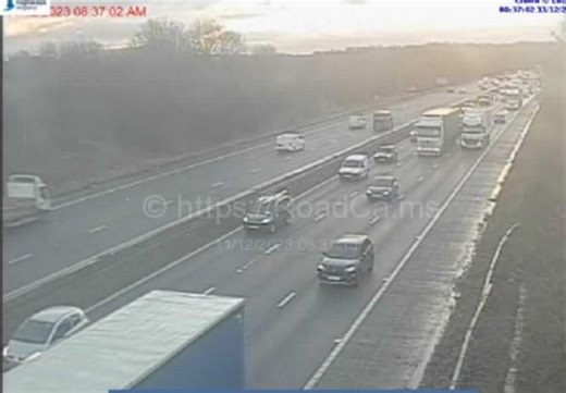 Big delays on M1 as lane closures lead to six-mile tailbacks