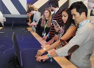 'Smart' denim promises touchscreen tech clothes | The Express Tribune