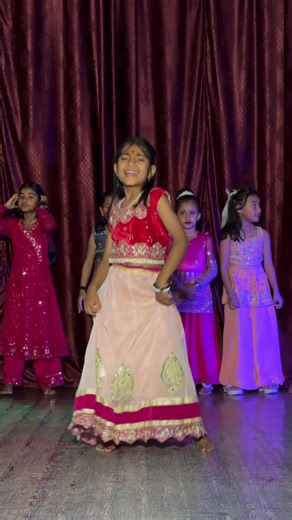 Mata dhale dhale #JDI_Dance_Studio #JDI_Dance_Studio_Ghorahi_Dang #matadhaledhale💙nepalisong #matadhaledhale @JDI_ Official 🇳🇵 @Indira_Malla_Official @🥀