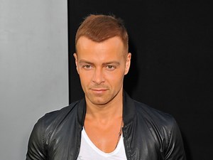 Joey Lawrence & His Wife Share Romantic Photoshoot After He Made ‘Terrible Mistakes’ in His Marriage
