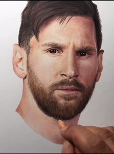 Drawing Lionel Messi: Hyper realistic football portrait