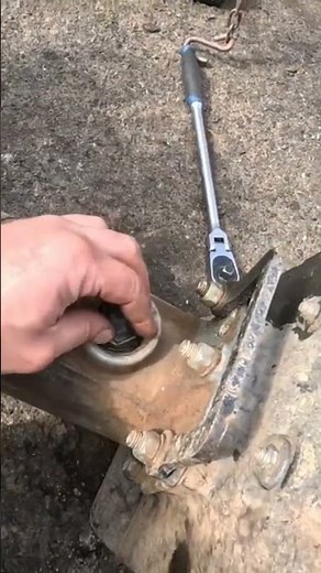 how to change the rammer oil in Wacker jumping jack tamper.