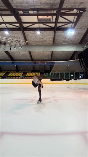 spinning 😵‍💫 #iceskating #icedance #pourtoii #fyp