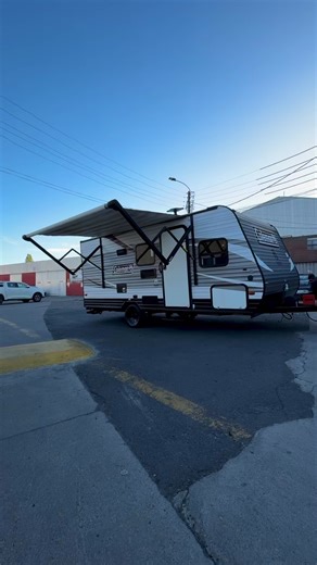 EN VENTA/ Disponible. 🏕️ Casa Rodante Coleman Lantern Edition 17FQ – 2018 Fabricación USA 🇺🇸 | Capacidad 4 personas | Excelente estado Reparto gratis.