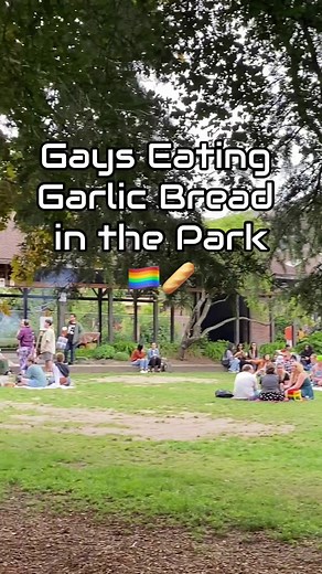 🏳️‍🌈🥖 Welcome to Gays Eating Garlic Bread at the Park @fendi ✨ We hope the algorithm finds you. It kept us going! ✨ #seattle #garlicbread #pnw #seattlerefined #pnwgays #gay #parkdays #parkgays #yum
