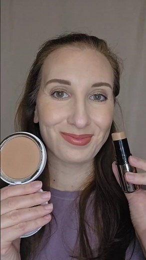 MAKEUP BY MARIO SoftSculpt Transforming Skin Enhancer light VS BEACH FREAK BRONZER STICK Tan Lines