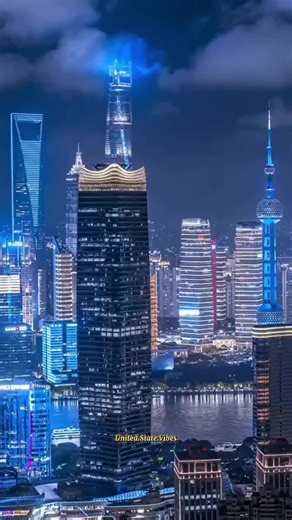 Welcome to United States of America 😍❤️🇺🇸 #unitedstates #city #estadosunidos #foryou #fyp Chicago, travel Chicago, winter road trip in Chicago, scenic city winter drive, snow drive, Trump International Hotel & Tower Chicago, London House Chicago