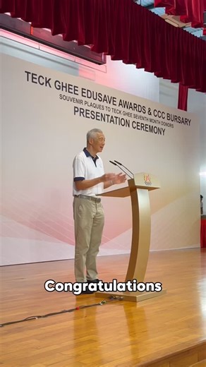 Lee Hsien Loong on Instagram: "Becoming a singer, a runner, a vet – these were just some of the dreams students shared with me. I met them during the Edusave Bursary and CCC Awards Presentation Ceremony over the weekend. It was heartwarming to see the bright faces of our young achievers and to meet the families who have supported them on their journey. Our students are growing up in a very uncertain world. With imbalances in world trade and rising geopolitical tensions, the future may feel unpre