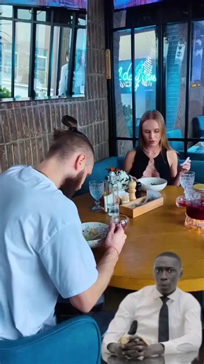 ZK 🚀 🚀 🚀 🚀 The rainy season in Mumbai's Dharavi slum arrives without warning. Raindrops pound against the tin roofs, creating a myriad of rhythms, drowning out all the everyday sounds of the narrow alleyways—the clatter of sewing machines, the clatter of potters in pottery workshops, the clanging of plastic recycling bins. Eighteen-year-old Kabir sits in the doorway of his seven-square-meter cubicle, the rain ankle-deep, intently tuning his peculiar instrument: a sitar made from discarded IV