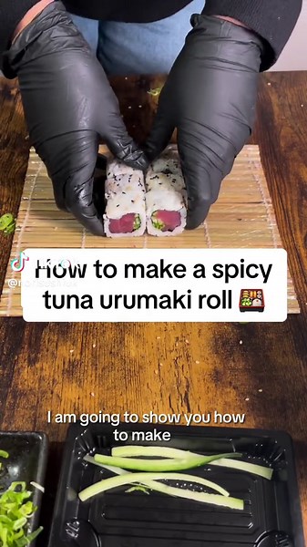 Easy Spicy Tuna Urumaki Roll Recipe at Home