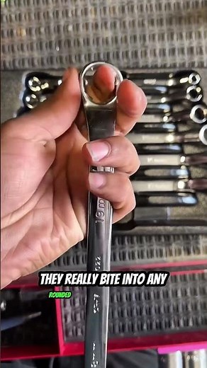 Rounded Bolts? These Extractor Wrenches Make it Look Easy! 🔧 ‪@Gearhead_bryan‬
