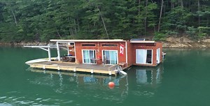 Tiny Floating Cabin on Fontana Lake