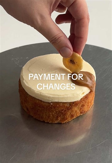 Delicious Taster Cakes with Homemade Salted Caramel Sauce