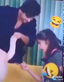 Lemon Squeezing Techniques and Fun Clips