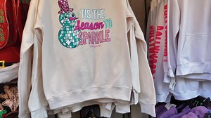 Merch shopping at Dollywood for Smoky Mountian Christmas. | Jonny Amusement