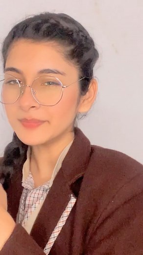Aradhya Singh on Instagram: "Smjhe😒 #trending #reels #reelitfeelit #reelsinstagram #explore #viral #aradhyans"
