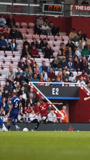 7.5K views · 1.7K reactions | Pinpoint cross 欄 Perfect finish | Manchester United Women | Facebook