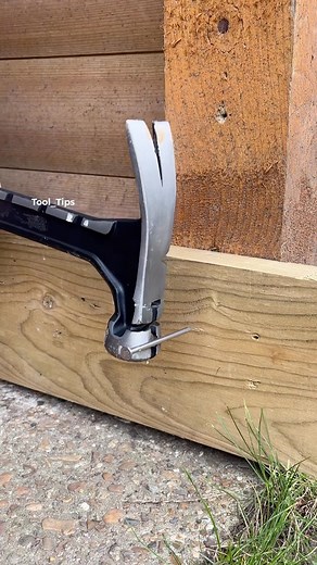Tool_Tips on Instagram: "Correct way to use magnet hammer 🤔😁"